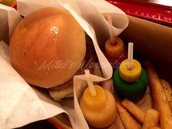 2016830-Tank-q_6153.jpg 2016830-Tank-q_6153.jpg