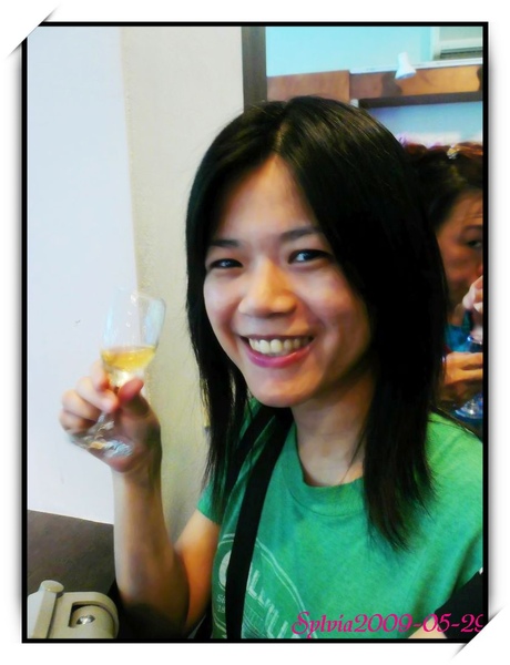 藏酒酒莊~~Plum，是不是皮膚變好了，哈哈哈 (我要收錢，老娘修了一下耶，雷射的錢給我好了)