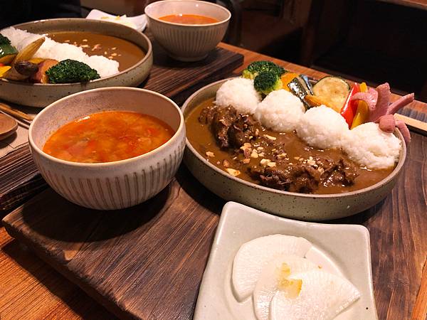 內湖️食/日式建築風下午茶/珍珠菓子喫茶屋-濃郁咖哩飯-景