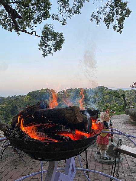 南投景點「星月天空」夏日夕陽超美-親子園區-情侶約會景觀餐廳