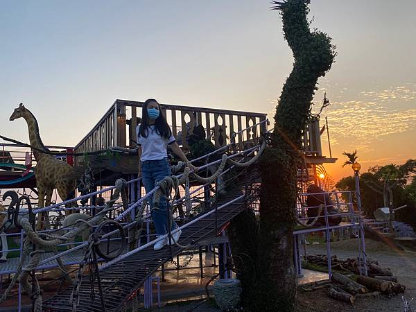 南投景點「星月天空」夏日夕陽超美-親子園區-情侶約會景觀餐廳