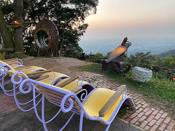 南投景點「星月天空」夏日夕陽超美-親子園區-情侶約會景觀餐廳