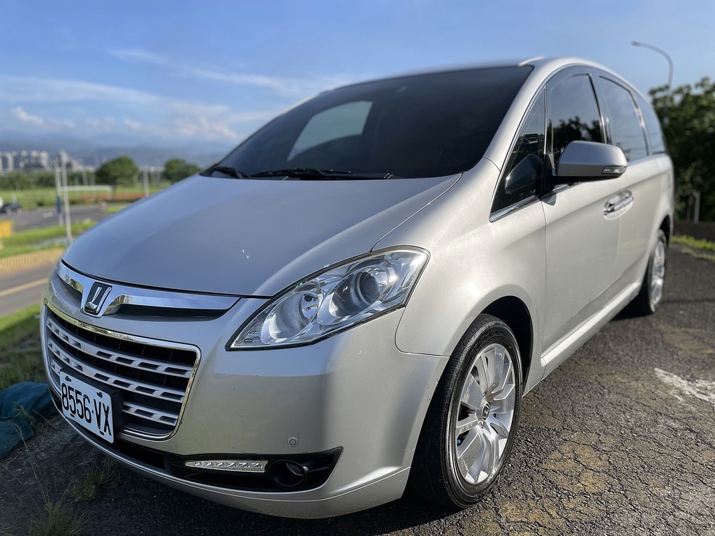 納智捷mpv11中古車收購0912897287.JPG