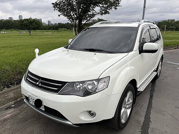 2010三菱outlander 4wd 一手車庫 里程4萬 