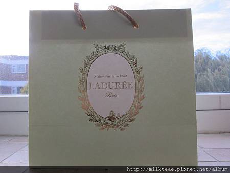 Laduree 1.jpg