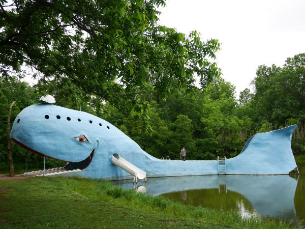 Route66 Tulsa -05 Blue Whale.jpg