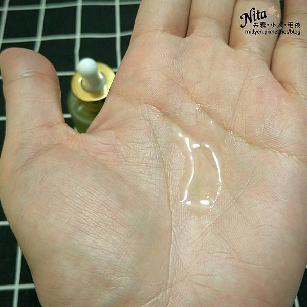 玩美女人Erose 匿齡心機 女性精萃系列玫瑰精萃機能霜、複方精萃美胸精油找回自信與美麗 玩美女人Erose 匿齡心機 女性精萃系列玫瑰精萃機能霜、複方精萃美胸精油找回自信與美麗