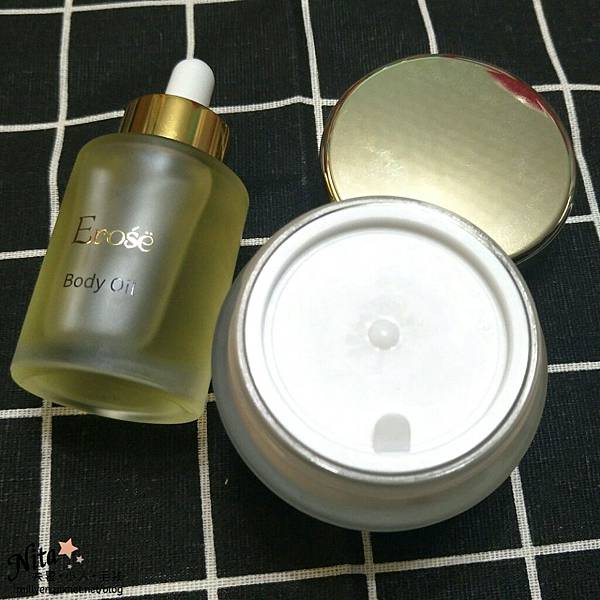 玩美女人Erose 匿齡心機 女性精萃系列玫瑰精萃機能霜、複方精萃美胸精油找回自信與美麗 玩美女人Erose 匿齡心機 女性精萃系列玫瑰精萃機能霜、複方精萃美胸精油找回自信與美麗