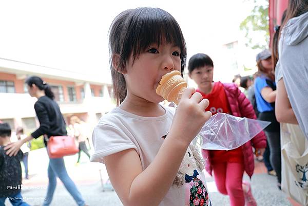 親子生活紀錄-西門國小跳蚤市場-026.jpg