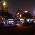 愛河河邊夜景.jpg