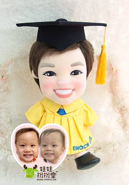 Lee-Yin-Leung-畢業公仔