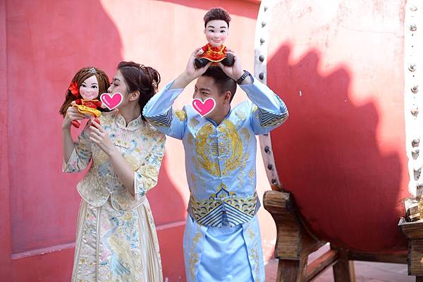 Cheng+Yuenyee 花車公仔