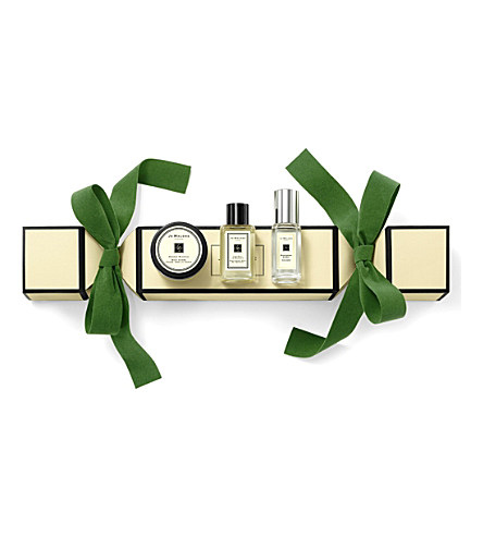 Jo-Malone-London-Christmas crackers.jpg