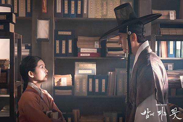 夜晚盛開的花 04.JPG 夜晚盛開的花 04.JPG