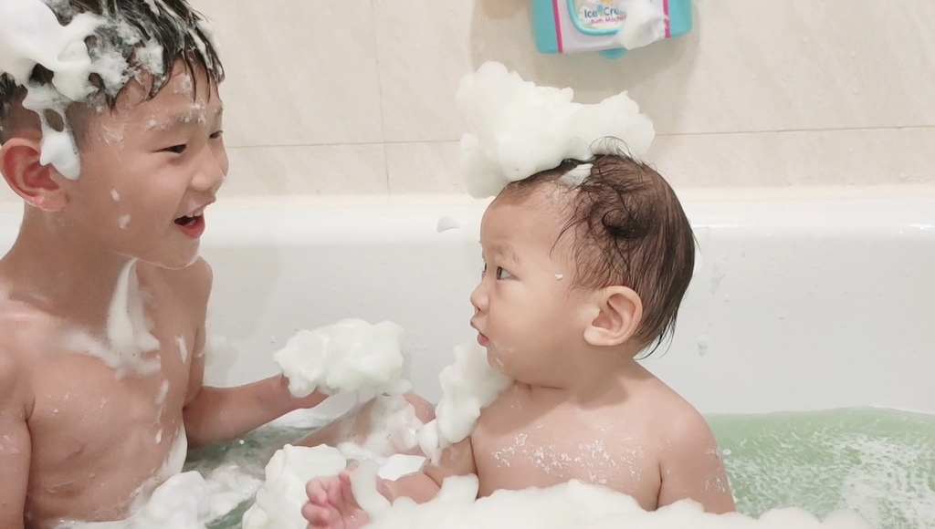 讓孩子愛上洗澡『葳祈國際』魔法樂園-奇幻許願泡泡沐浴-可以捏 讓孩子愛上洗澡『葳祈國際』魔法樂園-奇幻許願泡泡沐浴-可以捏