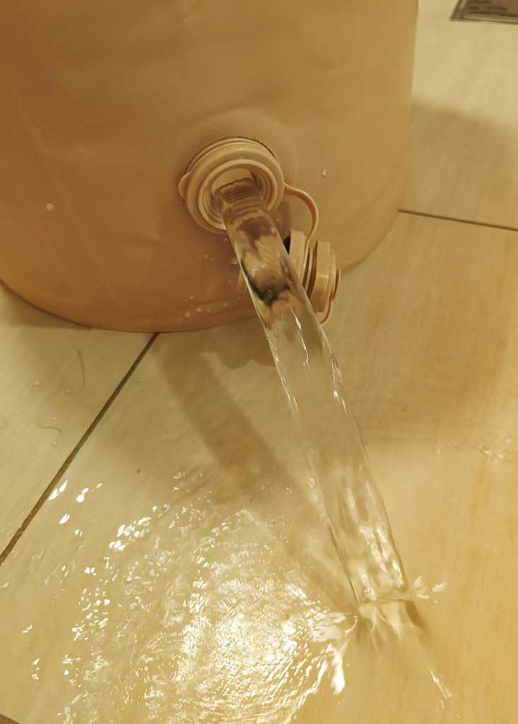 阿嬤的配方-今年冬天最舒壓的泡腳神器、足浴鹽,妳的•桑拿沐足