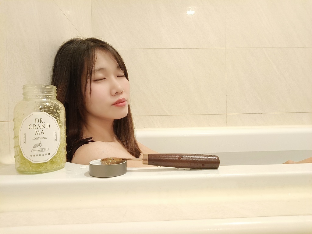 阿嬤的配方-今年冬天最舒壓的泡腳神器、足浴鹽,妳的•桑拿沐足