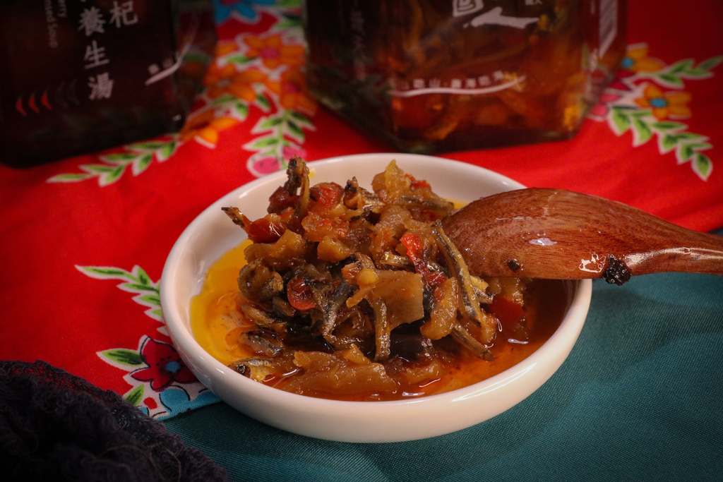 年節禮盒最佳選擇『洄瀾醬人』剝皮辣椒禮盒--家家戶戶都該擁有 年節禮盒最佳選擇『洄瀾醬人』剝皮辣椒禮盒--家家戶戶都該擁有