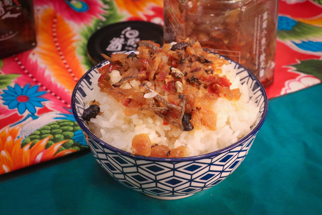 年節禮盒最佳選擇『洄瀾醬人』剝皮辣椒禮盒--家家戶戶都該擁有 年節禮盒最佳選擇『洄瀾醬人』剝皮辣椒禮盒--家家戶戶都該擁有