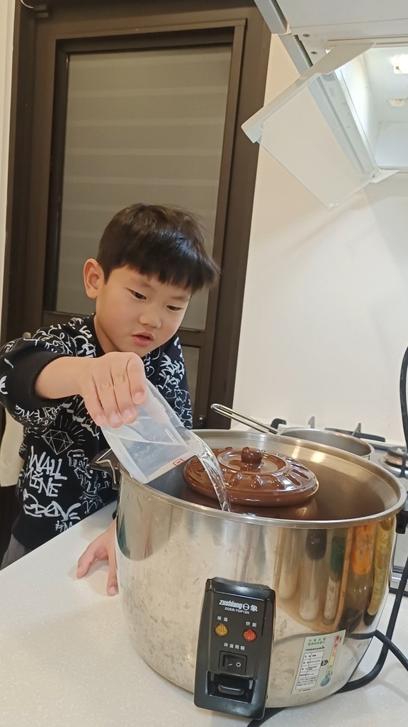 年節禮盒最佳選擇『洄瀾醬人』剝皮辣椒禮盒--家家戶戶都該擁有 年節禮盒最佳選擇『洄瀾醬人』剝皮辣椒禮盒--家家戶戶都該擁有