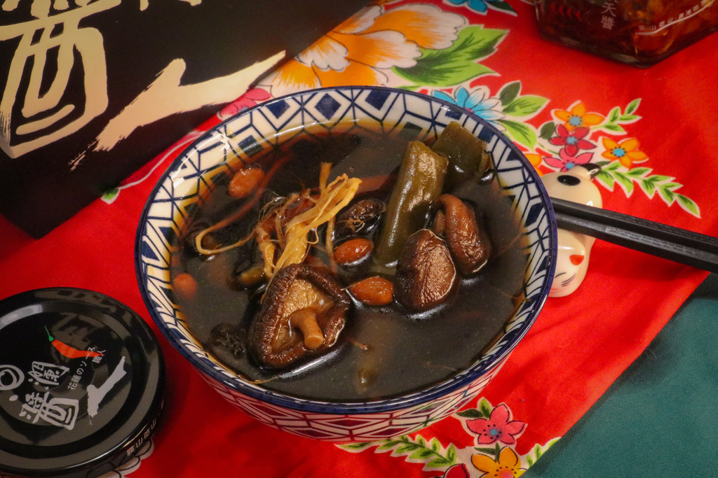 年節禮盒最佳選擇『洄瀾醬人』剝皮辣椒禮盒--家家戶戶都該擁有 年節禮盒最佳選擇『洄瀾醬人』剝皮辣椒禮盒--家家戶戶都該擁有