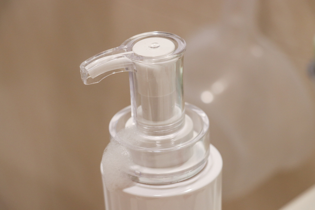 產後掉髮的救星LISO植萃健髮組--讓三角帶成為別人看不見的 產後掉髮的救星LISO植萃健髮組--讓三角帶成為別人看不見的