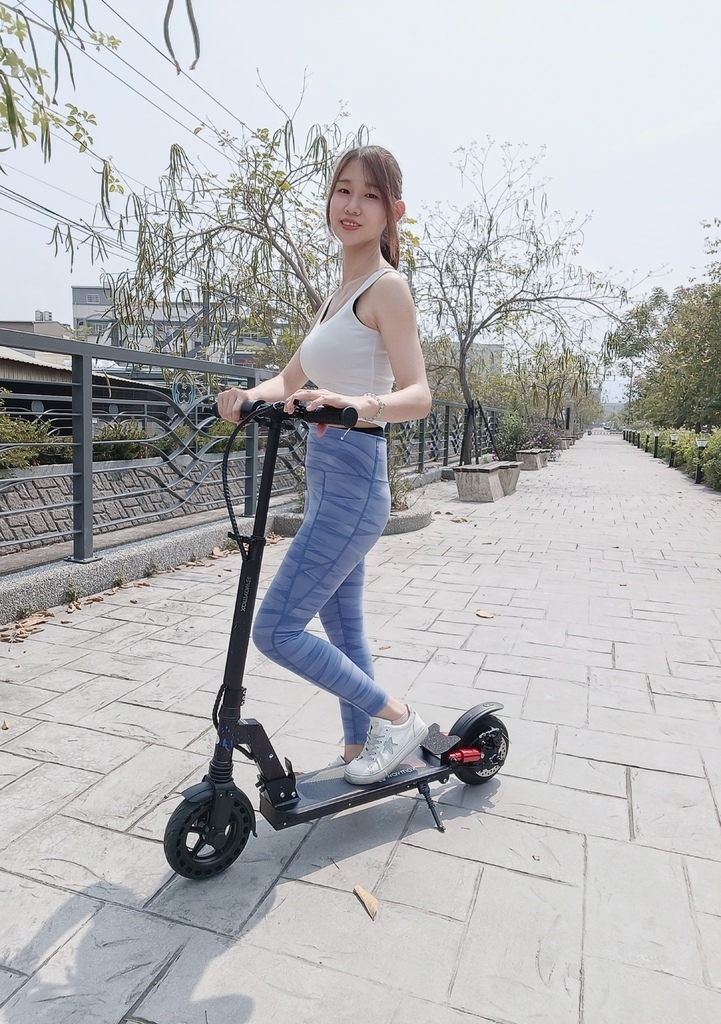 解放雙腳神器!!Waymax Lite-3電動滑板車--懶人 解放雙腳神器!!Waymax Lite-3電動滑板車--懶人