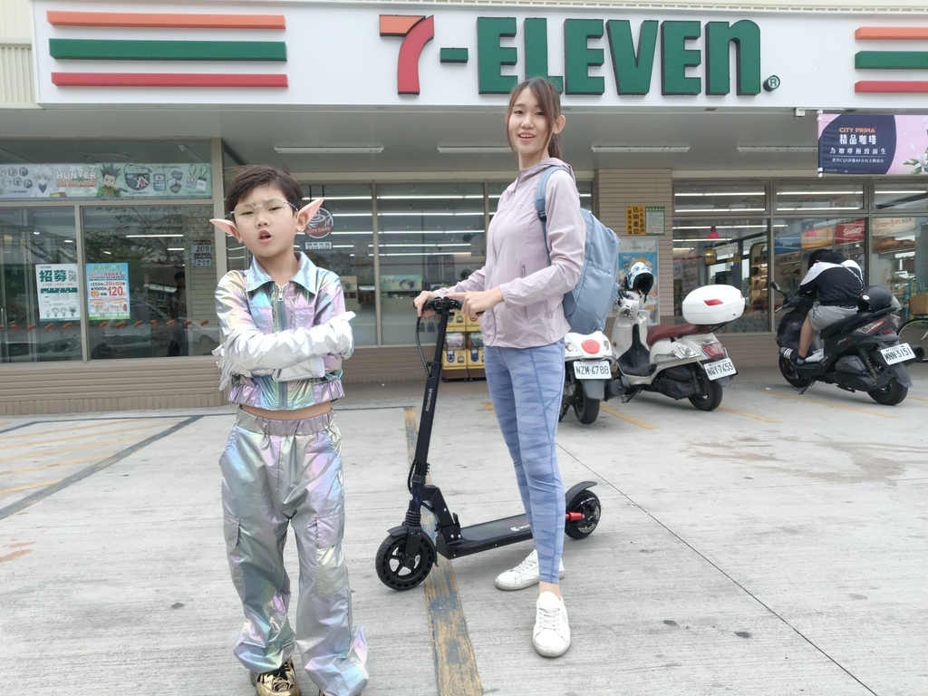 解放雙腳神器!!Waymax Lite-3電動滑板車--懶人