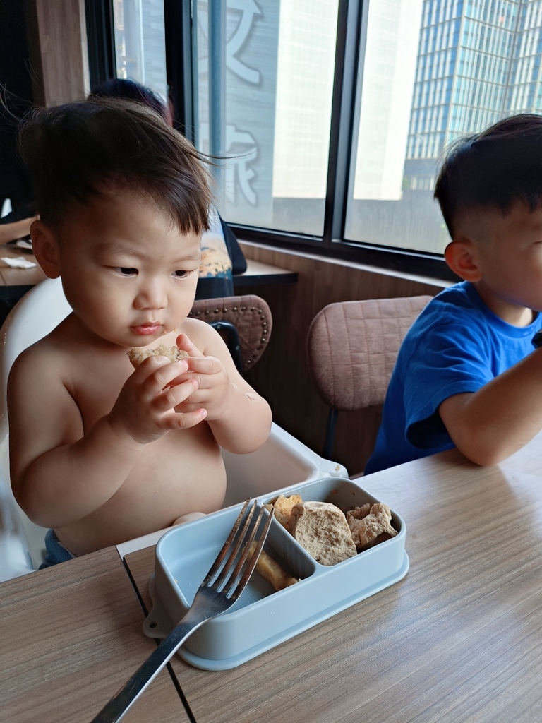 2025台中飯店-親子住宿--草悟道文旅-家庭房”住宿週邊吃 2025台中飯店-親子住宿--草悟道文旅-家庭房”住宿週邊吃