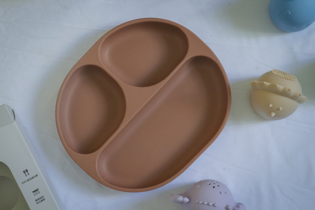 【媽咪學苑開箱】赫媽咪寶寶矽膠餐具+育兒好物實測!新手媽咪必 【媽咪學苑開箱】赫媽咪寶寶矽膠餐具+育兒好物實測!新手媽咪必
