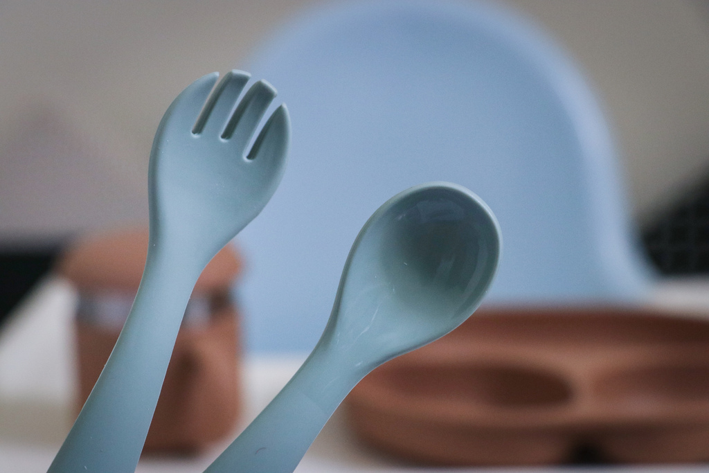 【媽咪學苑開箱】赫媽咪寶寶矽膠餐具+育兒好物實測!新手媽咪必 【媽咪學苑開箱】赫媽咪寶寶矽膠餐具+育兒好物實測!新手媽咪必