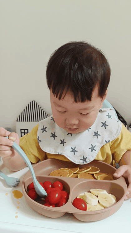 【媽咪學苑開箱】赫媽咪寶寶矽膠餐具+育兒好物實測!新手媽咪必 【媽咪學苑開箱】赫媽咪寶寶矽膠餐具+育兒好物實測!新手媽咪必