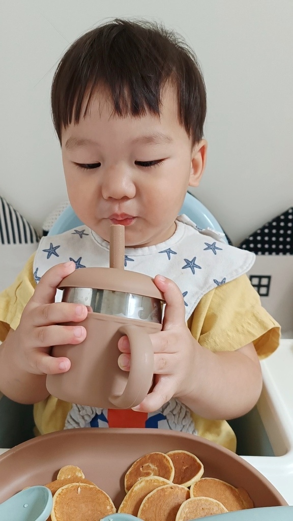 【媽咪學苑開箱】赫媽咪寶寶矽膠餐具+育兒好物實測!新手媽咪必 【媽咪學苑開箱】赫媽咪寶寶矽膠餐具+育兒好物實測!新手媽咪必