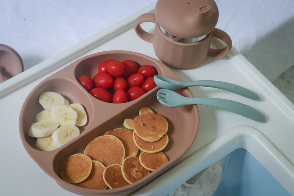 【媽咪學苑開箱】赫媽咪寶寶矽膠餐具+育兒好物實測!新手媽咪必 【媽咪學苑開箱】赫媽咪寶寶矽膠餐具+育兒好物實測!新手媽咪必