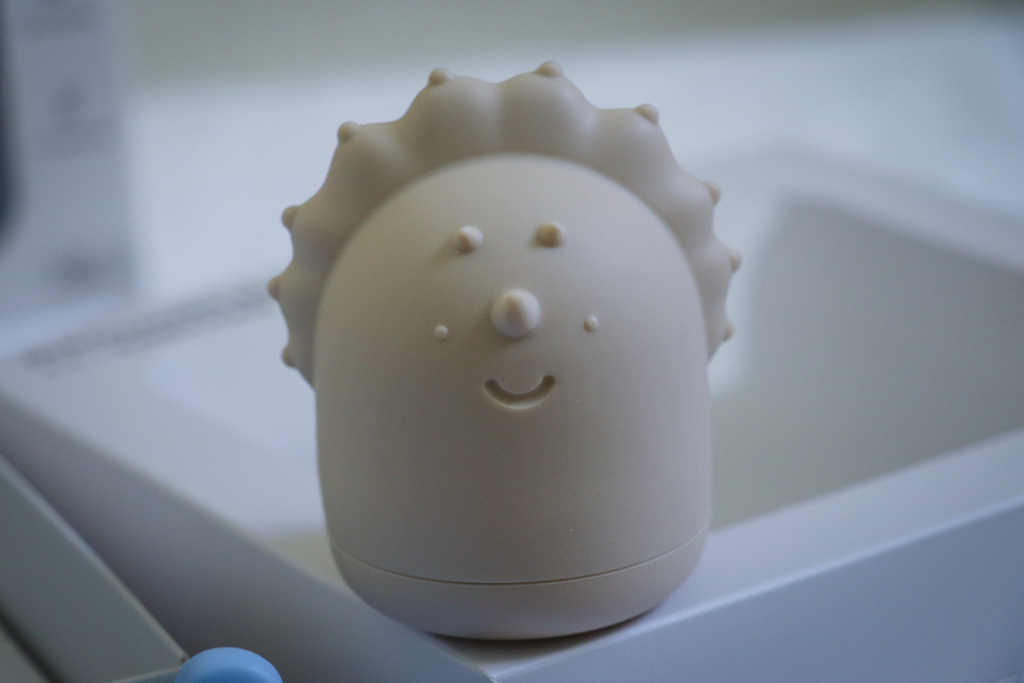 【媽咪學苑開箱】赫媽咪寶寶矽膠餐具+育兒好物實測!新手媽咪必 【媽咪學苑開箱】赫媽咪寶寶矽膠餐具+育兒好物實測!新手媽咪必