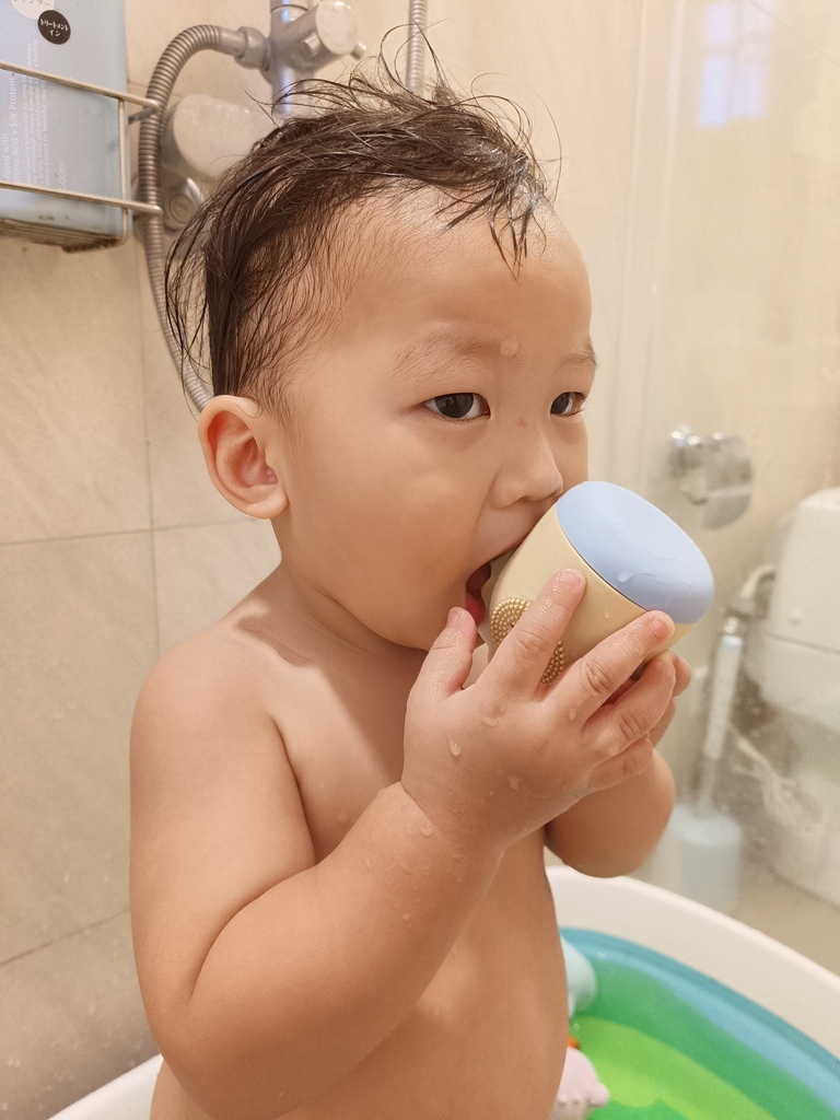 【媽咪學苑開箱】赫媽咪寶寶矽膠餐具+育兒好物實測!新手媽咪必 【媽咪學苑開箱】赫媽咪寶寶矽膠餐具+育兒好物實測!新手媽咪必