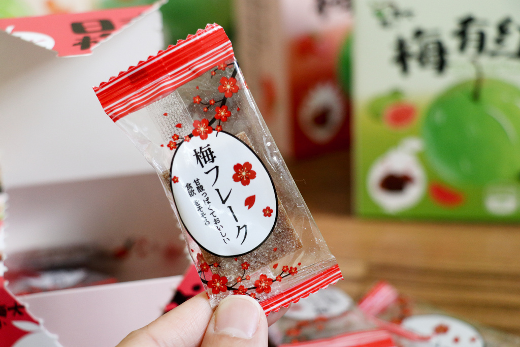 我家孩子超愛的零嘴『愛呷囡仔』超好吃梅餅--每到員林必買的伴 我家孩子超愛的零嘴『愛呷囡仔』超好吃梅餅--每到員林必買的伴