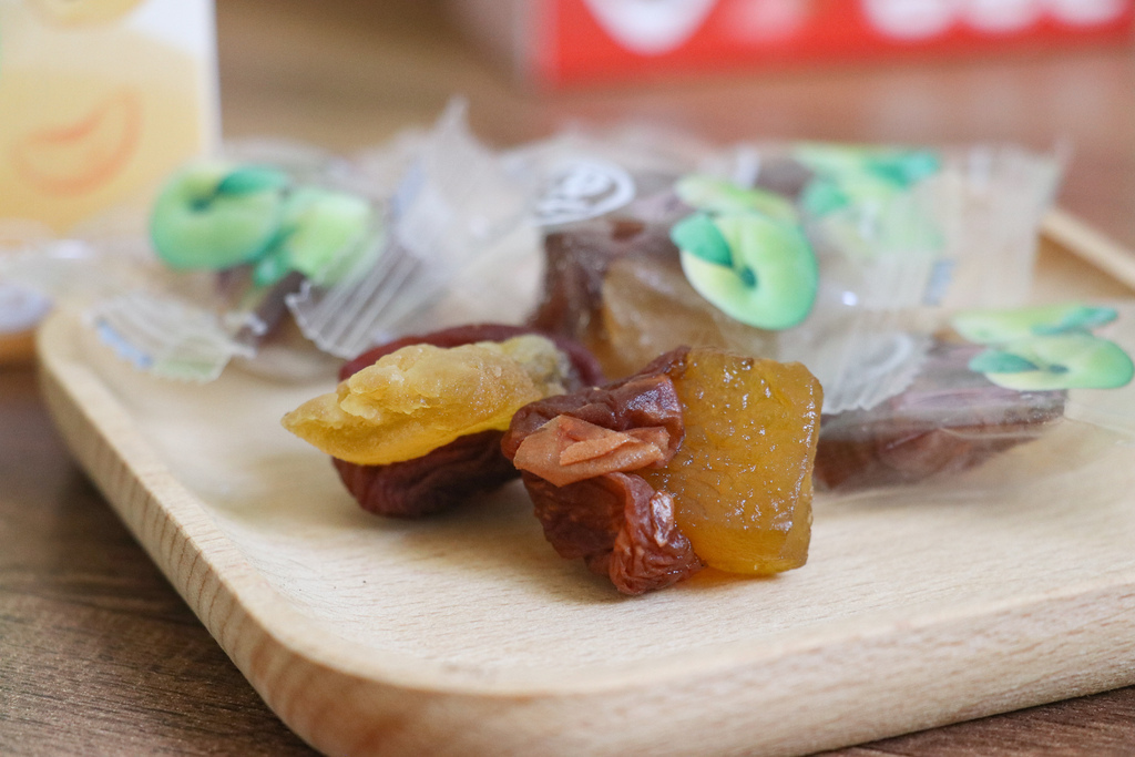 我家孩子超愛的零嘴『愛呷囡仔』超好吃梅餅--每到員林必買的伴 我家孩子超愛的零嘴『愛呷囡仔』超好吃梅餅--每到員林必買的伴