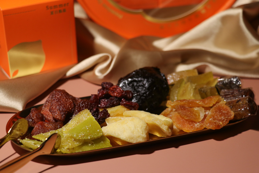 『多利多皇家禮盒』開箱🎁孩子最愛的果乾零食,高質感禮盒🎀節慶