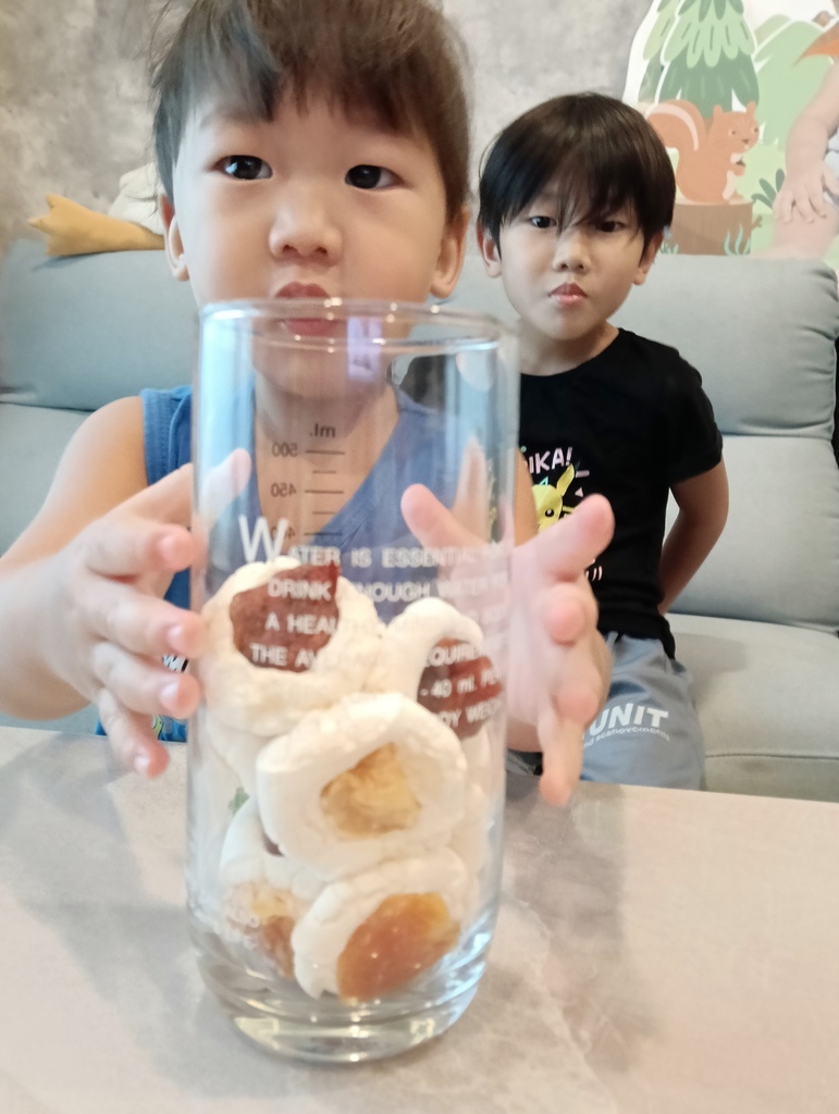 『多利多皇家禮盒』開箱🎁孩子最愛的果乾零食,高質感禮盒🎀節慶