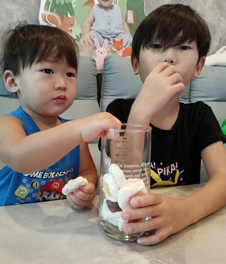 『多利多皇家禮盒』開箱🎁孩子最愛的果乾零食,高質感禮盒🎀節慶