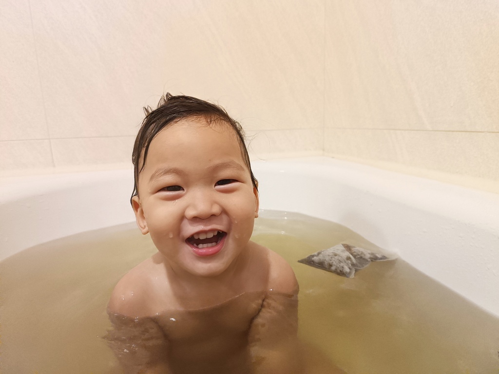 🌿森滋養艾草草本沐浴包讓寶寶洗澡也能被草本香氣溫柔擁抱