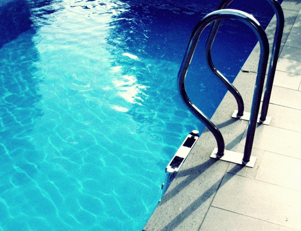 Pool___Summer_by_RaikaXY.jpg