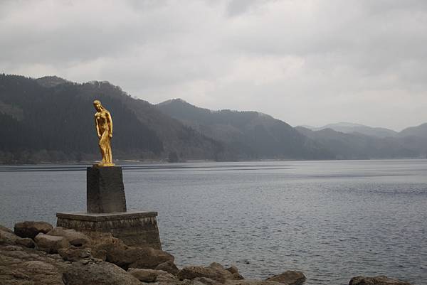 [秋田景點] 田澤湖辰子像