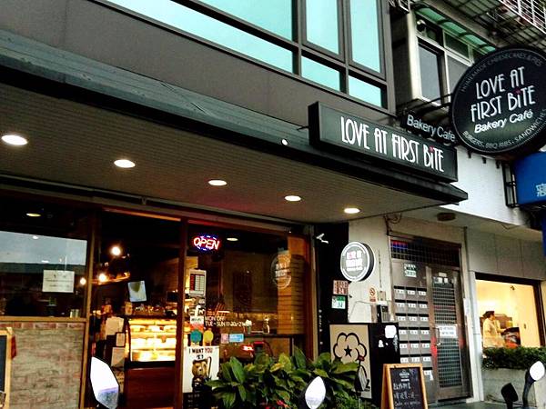 0206_3.jpg 0206_3.jpg