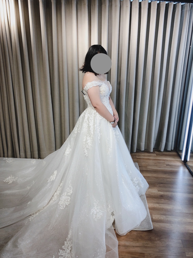 [分享] 台北婚紗 有肉試穿/Dear You,白花米紗