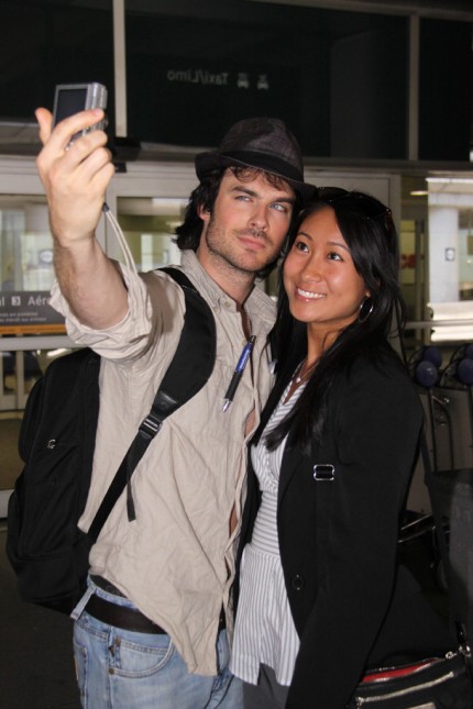 ian-somerhalder-fan-toronto-airport-06172011-06-430x645.jpg ian-somerhalder-fan-toronto-airport-06172011-06-430x645.jpg