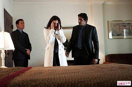 Awake 1x8 (1) Awake 1x8 (1)