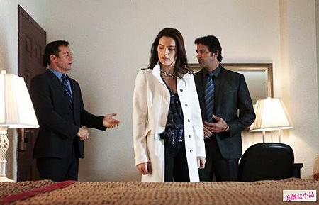 Awake 1x8 (2) Awake 1x8 (2)