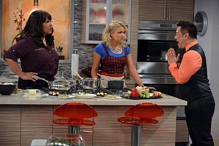 Young & Hungry1x1 (28).jpg